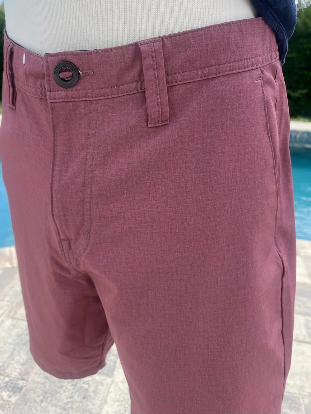 Volcom Men's Burgundy Flat-Front Shorts size 33